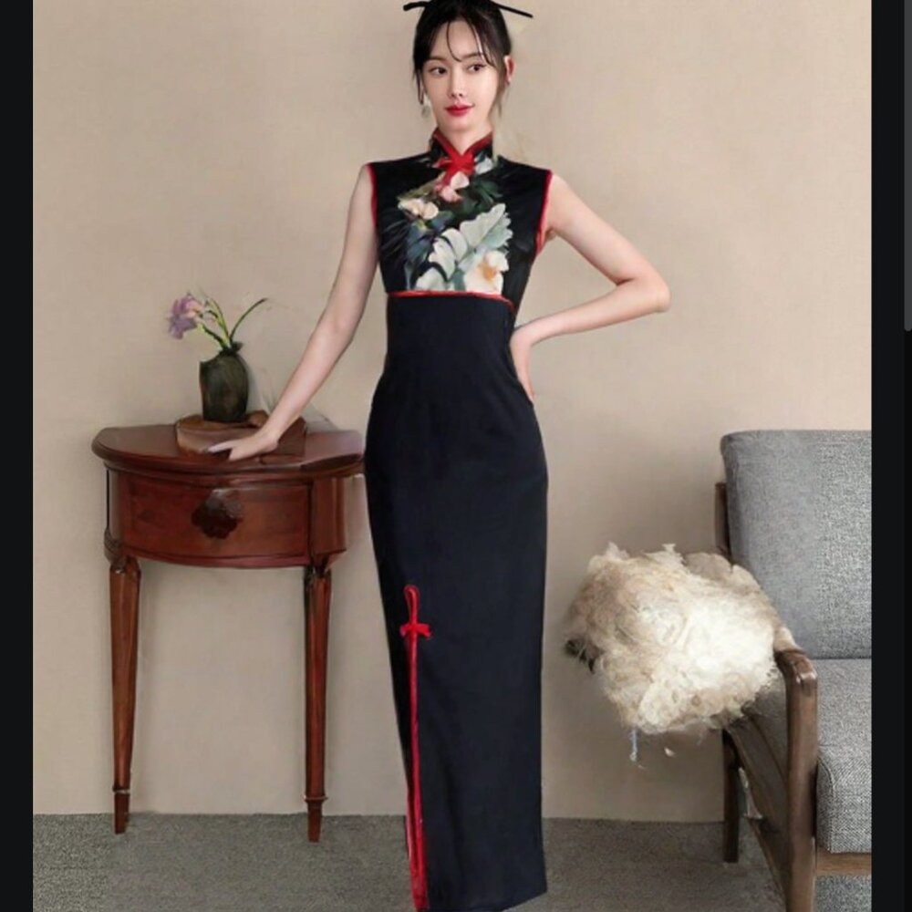 Beautiful Vintage Qipao - Picture 1 of 15